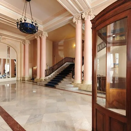 Le Royal Res. Negresco Five Stars House نيس