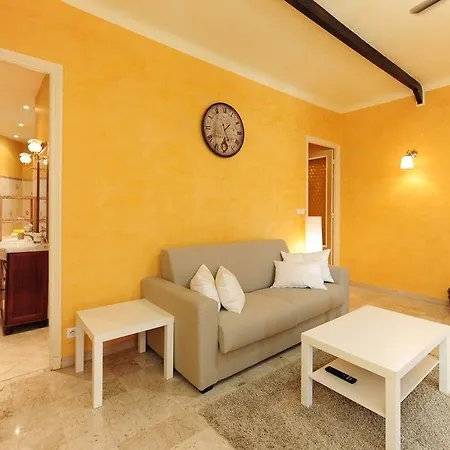شقة Le Royal Res. Negresco Five Stars House *