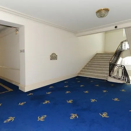 شقة Le Royal Res. Negresco Five Stars House *