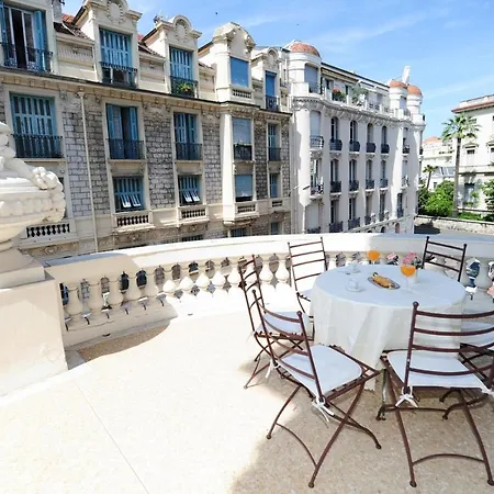 Le Royal Res. Negresco Five Stars House Niza