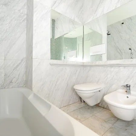 Apartamento Le Royal Res. Negresco Five Stars House *