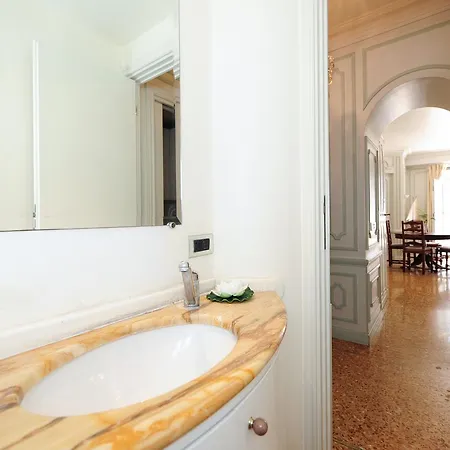 Le Royal Res. Negresco Five Stars House Apartamento *